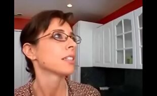 Milf follando en la cocina